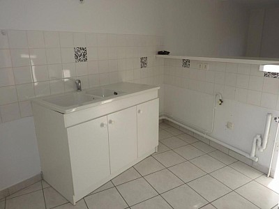 APPARTEMENT T3 A LOUER - CHATENOY LE ROYAL - 60,56 m2 - 495 € charges comprises par mois