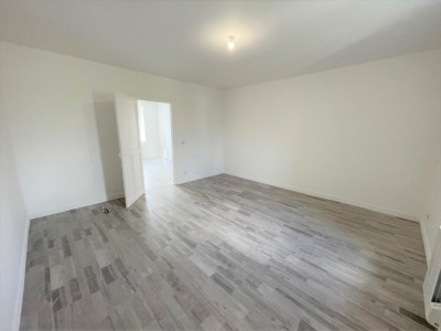 APPARTEMENT T3 A LOUER - GUEUGNON - 78,9 m2 - 606 € charges comprises par mois