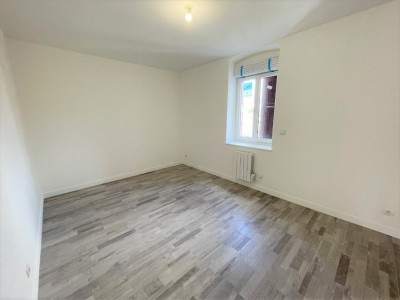 APPARTEMENT T3 A LOUER - GUEUGNON - 78,9 m2 - 606 € charges comprises par mois