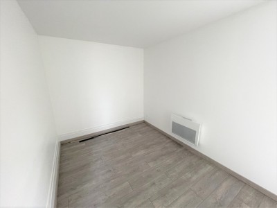 APPARTEMENT T3 A LOUER - LE BREUIL - 51 m2 - 550 € charges comprises par mois