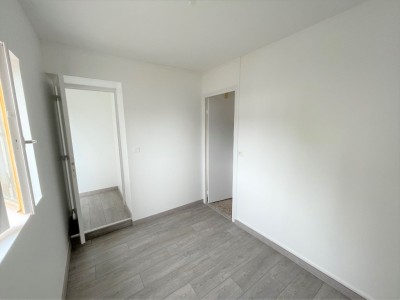 APPARTEMENT T3 A LOUER - LE BREUIL - 51 m2 - 550 € charges comprises par mois