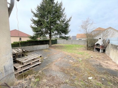 APPARTEMENT T3 A LOUER - LE BREUIL - 51 m2 - 550 € charges comprises par mois