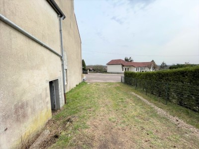 APPARTEMENT T3 A LOUER - LE BREUIL - 51 m2 - 550 € charges comprises par mois