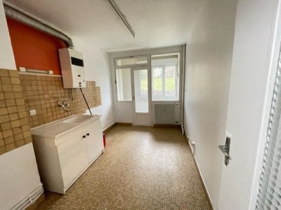 APPARTEMENT T3 A LOUER - LE CREUSOT - 58,69 m2 - 470 € charges comprises par mois