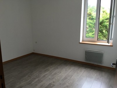 APPARTEMENT T3 A LOUER - PIERRE DE BRESSE - 80 m2 - 550 € charges comprises par mois