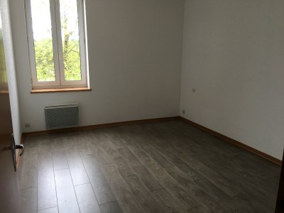 APPARTEMENT T3 A LOUER - PIERRE DE BRESSE - 80 m2 - 550 € charges comprises par mois