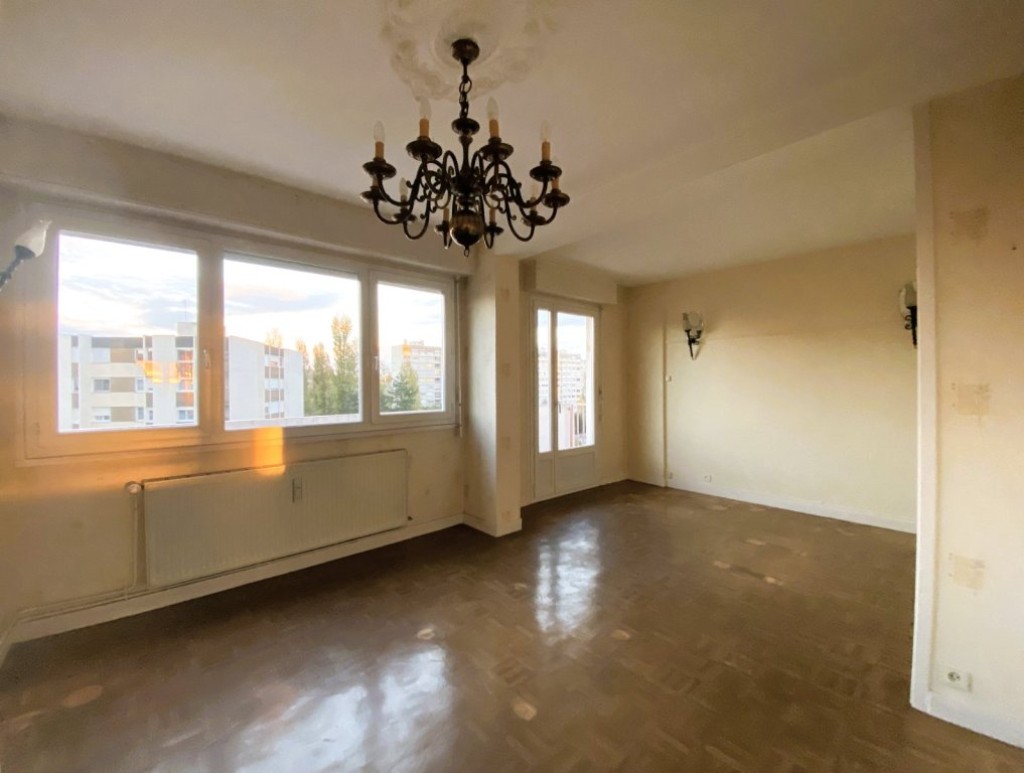 APPARTEMENT TYPE 3 AVEC BALCONS A VENDRE - CHALON SUR SAONE - 69.66 m2 - 75000 €