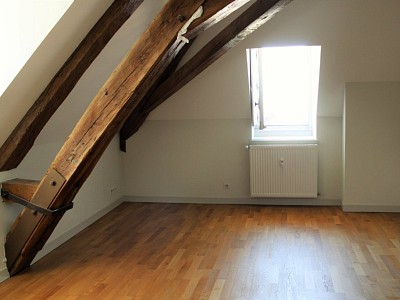 APPARTEMENT T3 A VENDRE - SEMUR EN AUXOIS - 80,18 m2 - 148000 €
