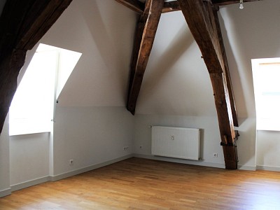 APPARTEMENT T3 A VENDRE - SEMUR EN AUXOIS - 80,18 m2 - 148000 €