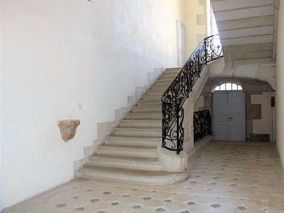 APPARTEMENT T3 A VENDRE - SEMUR EN AUXOIS - 80,18 m2 - 148000 €
