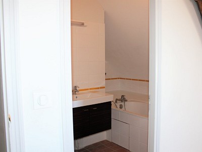 APPARTEMENT T3 A VENDRE - SEMUR EN AUXOIS - 80,18 m2 - 148000 €