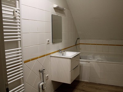 APPARTEMENT T3 A VENDRE - SEMUR EN AUXOIS - 80,18 m2 - 148000 €