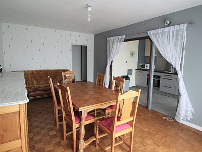 APPARTEMENT T4 A LOUER - DIJON - 76,24 m2 - 755 € charges comprises par mois