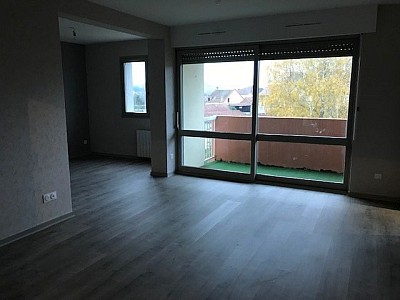 APPARTEMENT T4 A LOUER - EPINAC - 74,7 m2 - 600 € charges comprises par mois