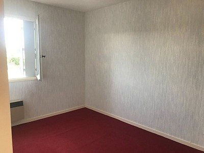 APPARTEMENT T4 A LOUER - EPINAC - 75 m2 - 541 € charges comprises par mois