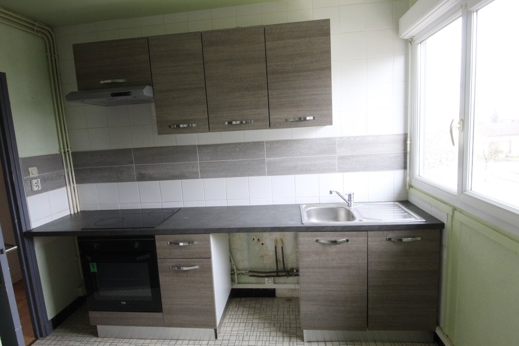 APPARTEMENT T4 A LOUER - LOUHANS - 72 m2 - 619�&euro; charges comprises par mois