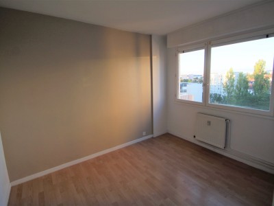 APPARTEMENT TYPE 4 AVEC BALCON A VENDRE - CHALON SUR SAONE - 74,55 m2 - 89900 €