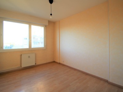 APPARTEMENT TYPE 4 AVEC BALCON A VENDRE - CHALON SUR SAONE - 74,55 m2 - 89900 €