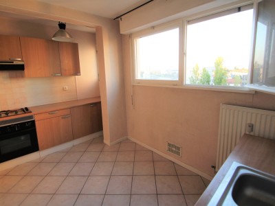 APPARTEMENT TYPE 4 AVEC BALCON A VENDRE - CHALON SUR SAONE - 74,55 m2 - 89900 €