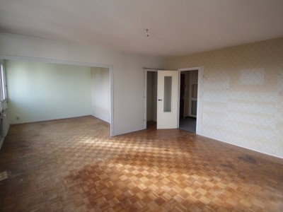 APPARTEMENT T4 A VENDRE - CHALON SUR SAONE - 76,45 m2 - 55000 €