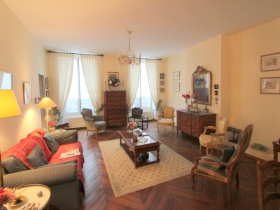 APPARTEMENT T4 A VENDRE - CHALON SUR SAONE - 105,86 m2 - 197500 €