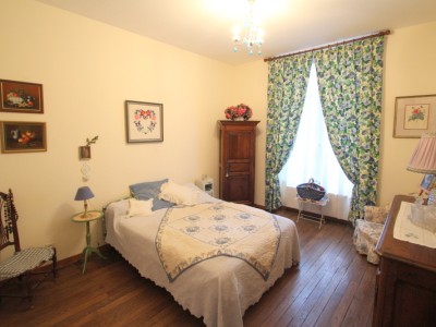 APPARTEMENT T4 A VENDRE - CHALON SUR SAONE - 105,86 m2 - 197500 €