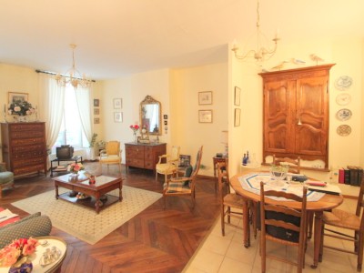 APPARTEMENT T4 A VENDRE - CHALON SUR SAONE - 105,86 m2 - 197500 €