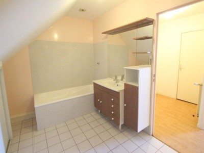 APPARTEMENT T4 A VENDRE - CHALON SUR SAONE - 98,79 m2 - 197600 €