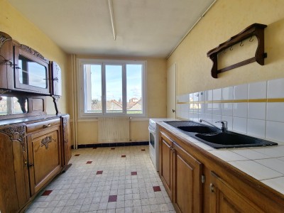 APPARTEMENT T4 A VENDRE - DIGOIN - 72,18 m2 - 60000 €
