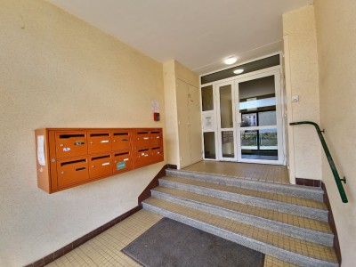 APPARTEMENT T4 A VENDRE - DIGOIN - 72,18 m2 - 60000 €