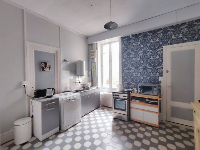 APPARTEMENT T4 - MONTCEAU LES MINES - 139 m2 - 80000 €