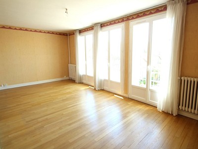 APPARTEMENT T5 A VENDRE - AUTUN - 88 m2 - 74000 €