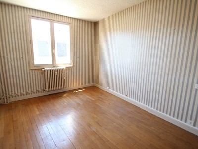 APPARTEMENT T5 A VENDRE - AUTUN - 88 m2 - 74000 €