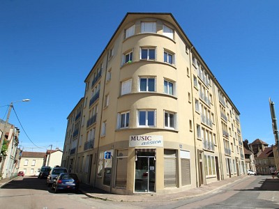APPARTEMENT T5 A VENDRE - AUTUN - 88 m2 - 74000 €
