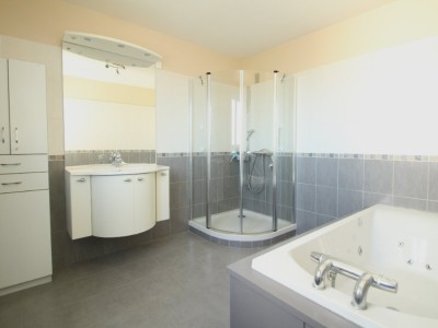 APPARTEMENT T5 A VENDRE - AUTUN - 146 m2 - 269000 €
