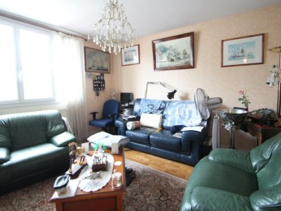 APPARTEMENT T4 A VENDRE - CHALON SUR SAONE - 67,86 m2 - 77700 €