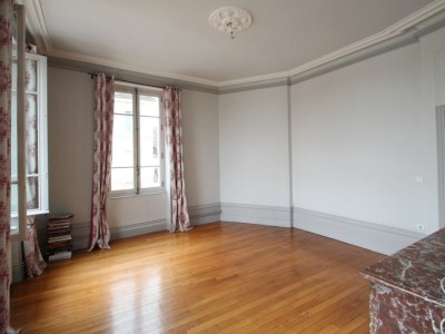 APPARTEMENT T5 A VENDRE - CHALON SUR SAONE - 140,74 m2 - 355000 €