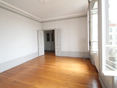 APPARTEMENT T5 A VENDRE - CHALON SUR SAONE - 140,74 m2 - 355000 €