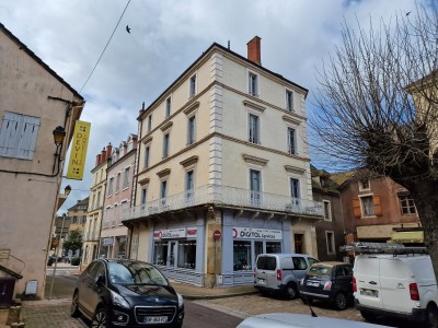 APPARTEMENT 3EME ETAGE A VENDRE - CHAROLLES - 116,99 m2 - 96000 €
