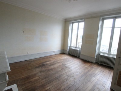 Appartement de type 5 A VENDRE - LOUHANS - 146 m2 - 109 900 €