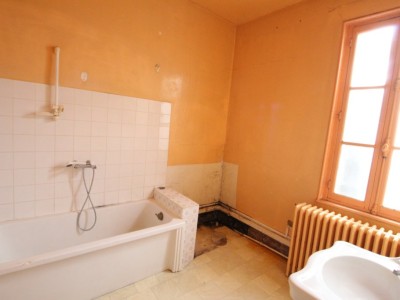 Appartement de type 5 A VENDRE - LOUHANS - 146 m2 - 109900 €