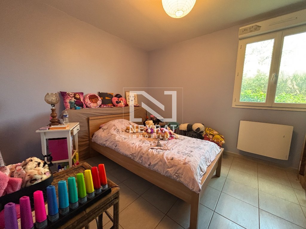 MAISON A VENDRE - MONTCENIS - 318.5 m2 - 290 000 €