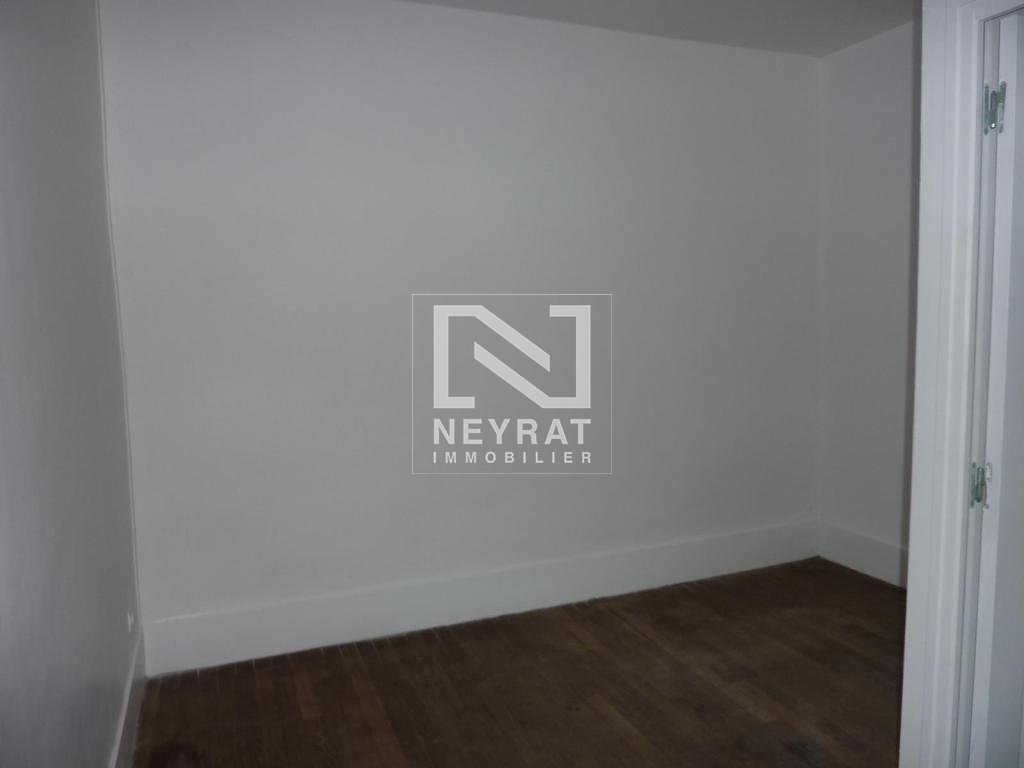 APPARTEMENT T1 A LOUER - AUTUN CENTRE VILLE - 27.5 m2 - 340€ charges comprises par mois