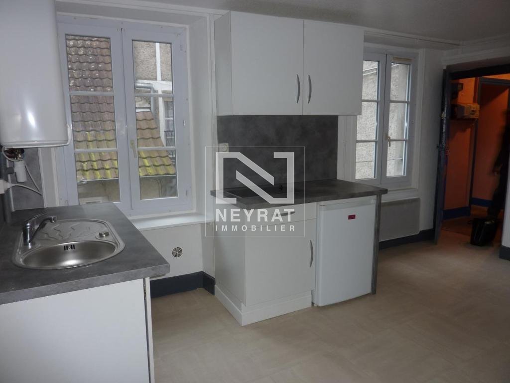 APPARTEMENT T1 A LOUER - AUTUN CENTRE VILLE - 28 m2 - 327€ charges comprises par mois