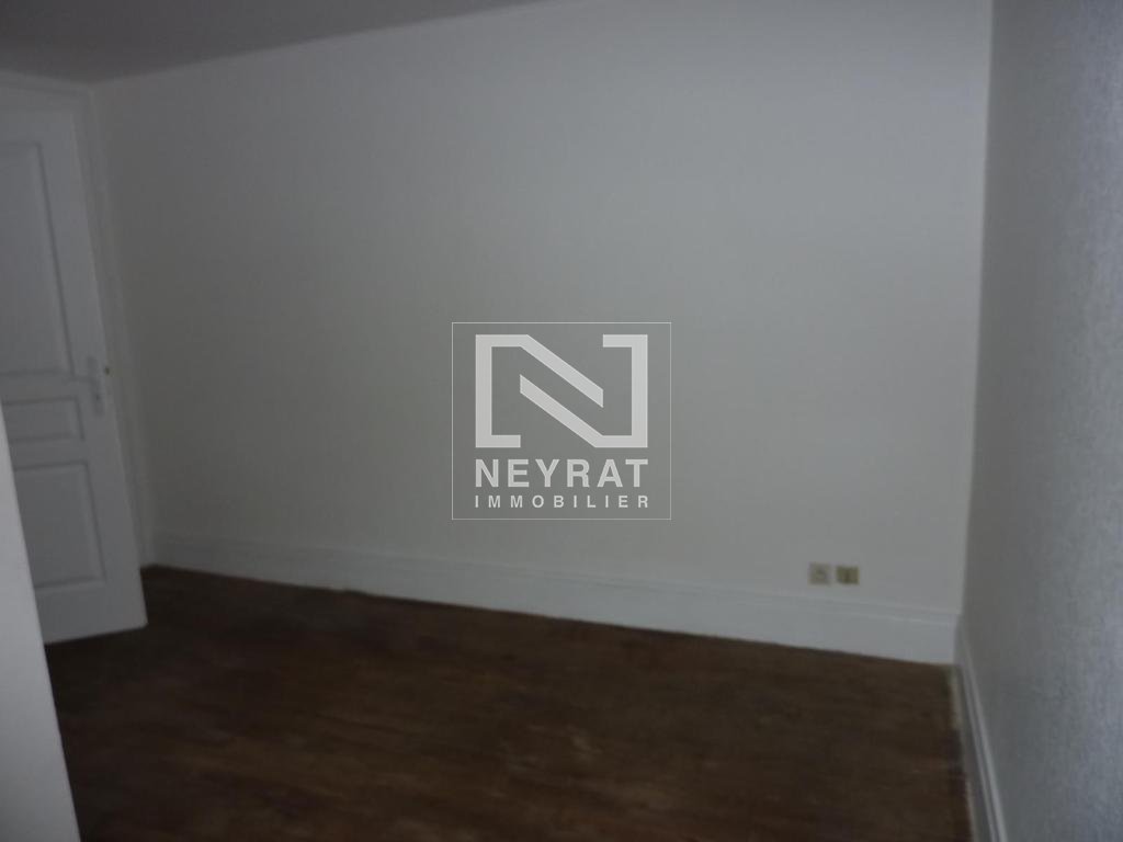 APPARTEMENT T1 A LOUER - AUTUN CENTRE VILLE - 28 m2 - 327€ charges comprises par mois