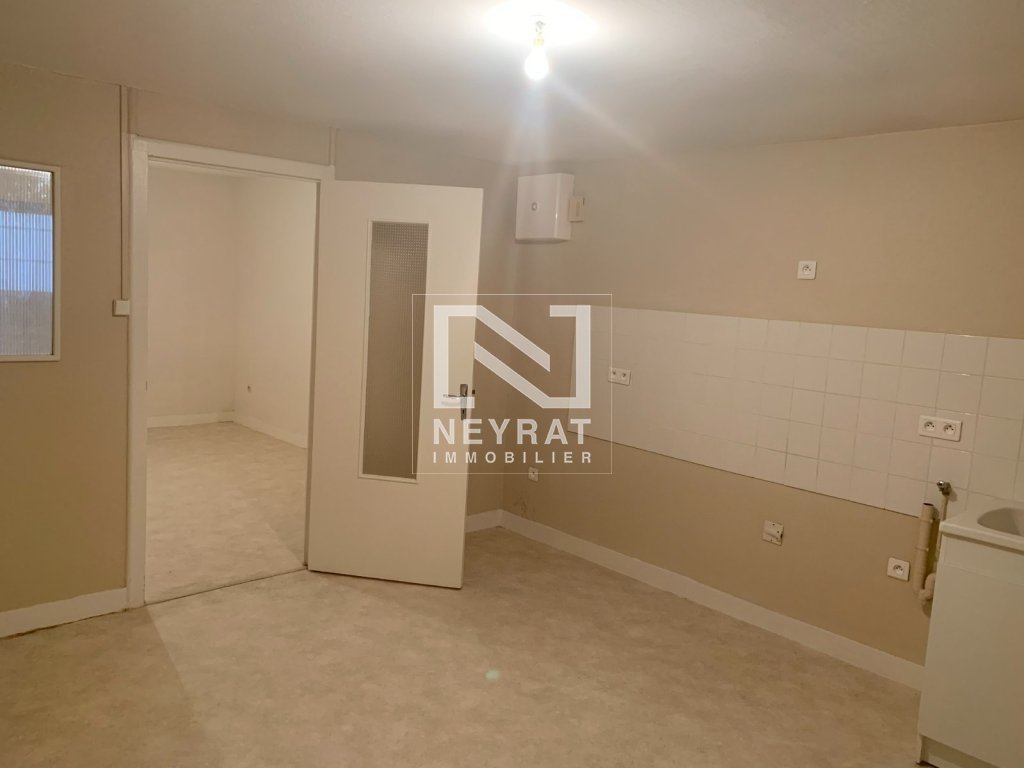 APPARTEMENT T1 A LOUER - AUTUN ST ANDOCHE - 34.06 m2 - 314 &euro; charges comprises par mois