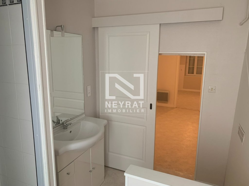 APPARTEMENT T1 A LOUER - AUTUN ST ANDOCHE - 34.06 m2 - 314 &euro; charges comprises par mois