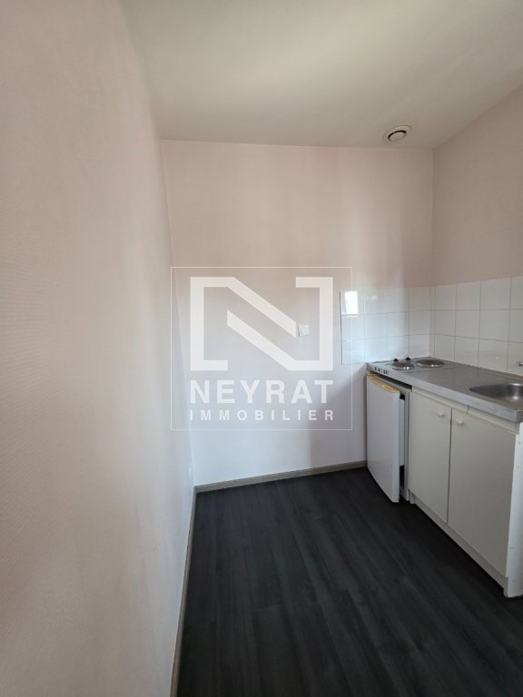 APPARTEMENT T1 - CHALON SUR SAONE CENTRE VILLE - 34.4 m2 - LOU&Eacute;
