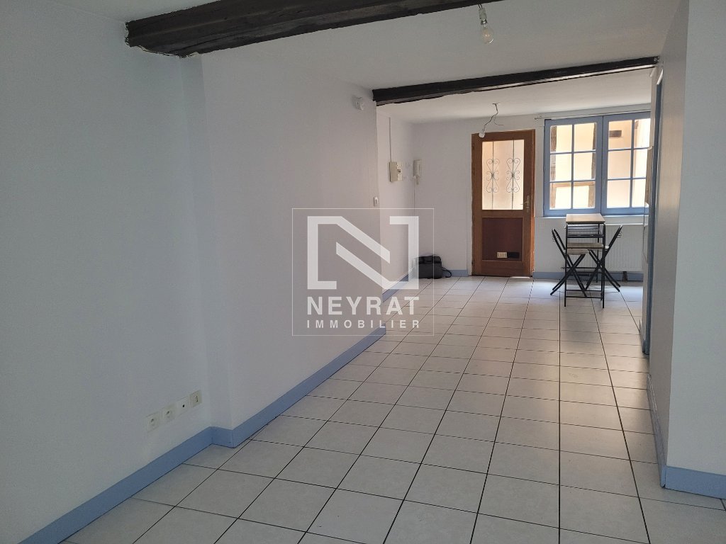 APPARTEMENT T1 A LOUER - CHALON SUR SAONE CENTRE VILLE - 31.68 m2 - 409 &euro; charges comprises par mois