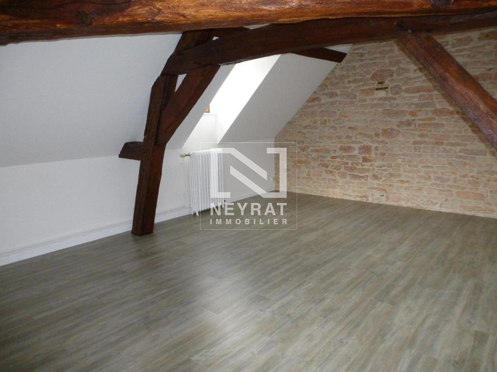 APPARTEMENT T1 A LOUER - CHALON SUR SAONE CENTRE VILLE - 37.14 m2 - 410 &euro; charges comprises par mois